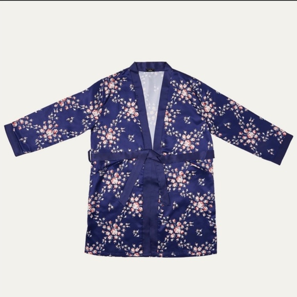 Morgan Lane Allie Robe Navy Floral Print- Size Large/XLarge - Picture 3 of 5